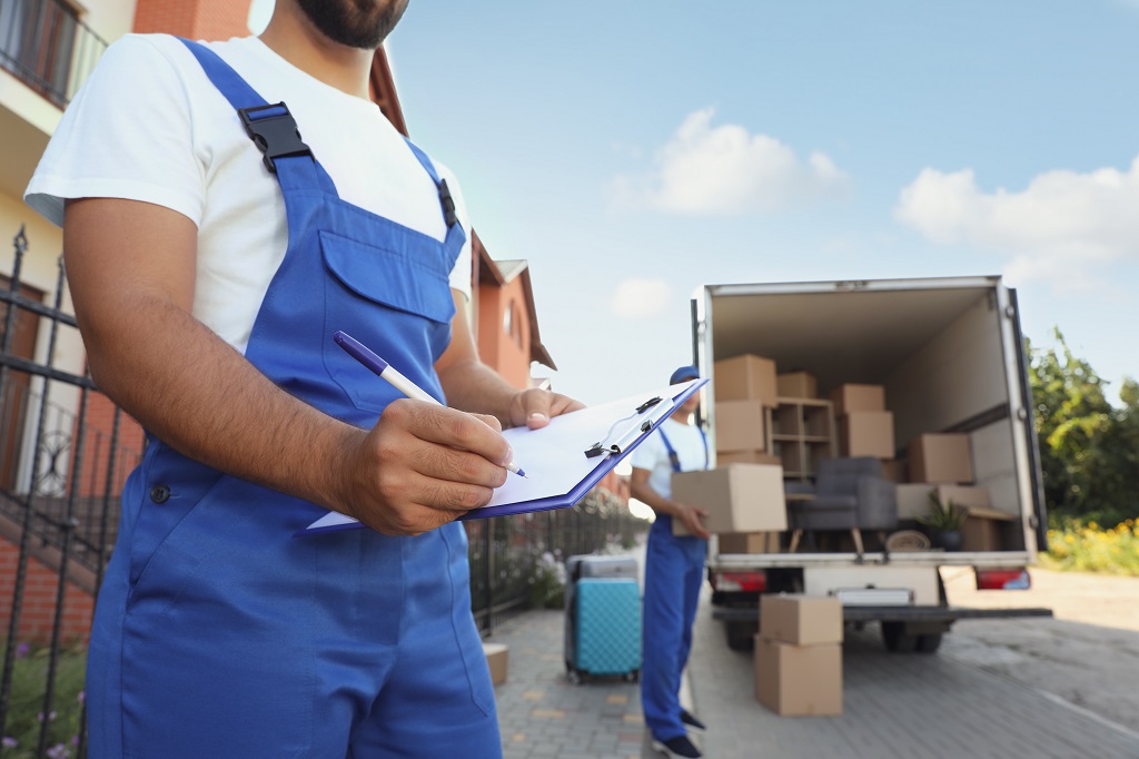Seven Important Tips While Choosing International Movers for Your Needs