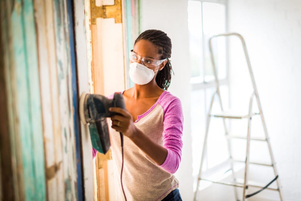 5 Must-Know Tips for Hiring a Remodeling Contractor