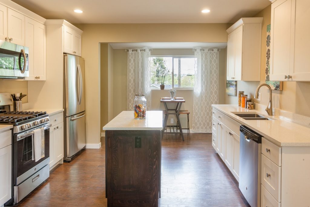 Solid Wood Kitchen Cabinets, What To Choose?