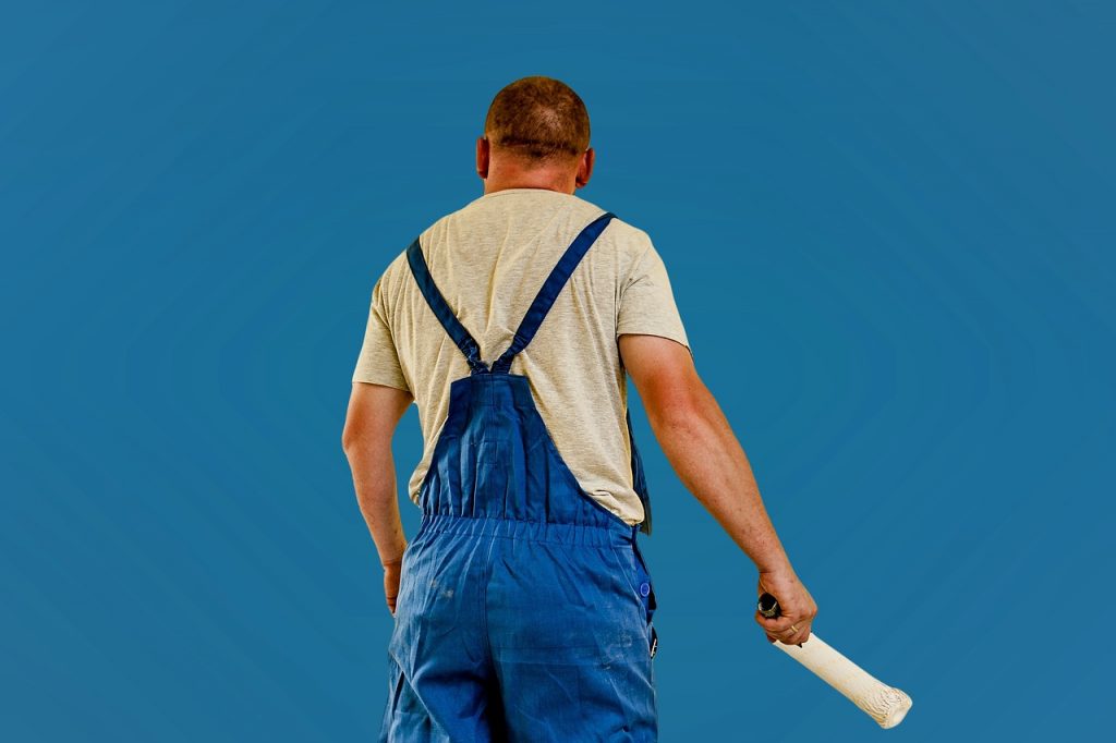 House Painting: Hiring Professional Team vs Doing It Yourself (DIY)