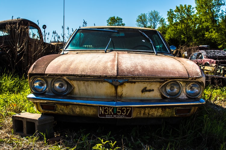Scrap or Sell? 5 Things to Consider Before Selling Your Vehicle to a Car Wrecker