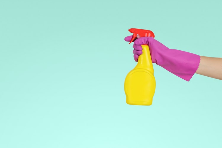 Why Home cleaning services can turn out to be a better option than hiring a Full-time Housemaid?