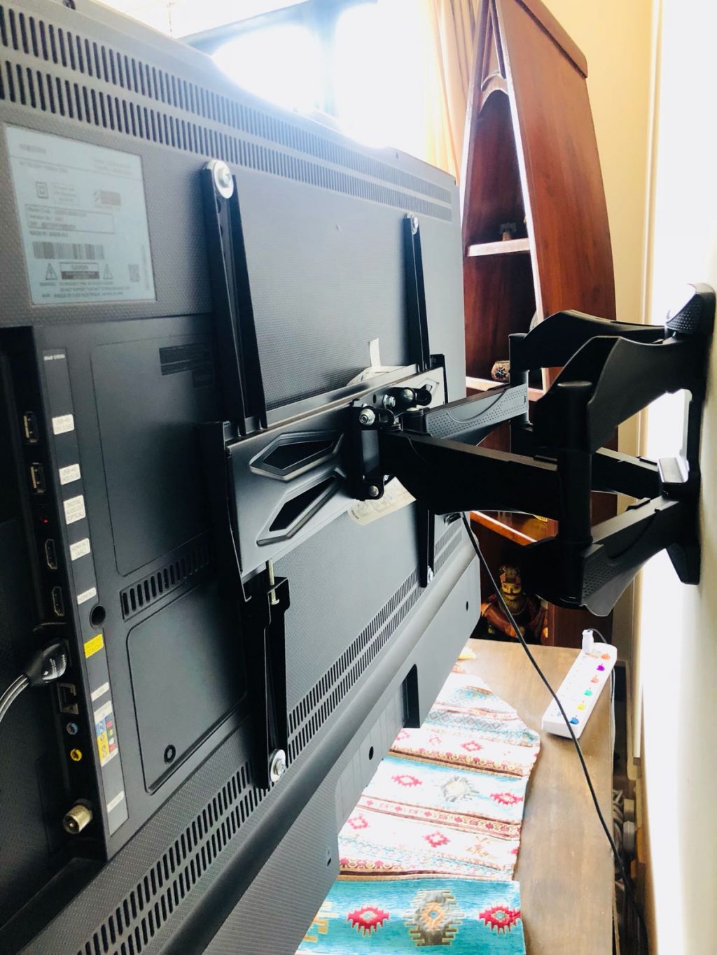 How To Install A TV Wall Mount: Tips From The Pros