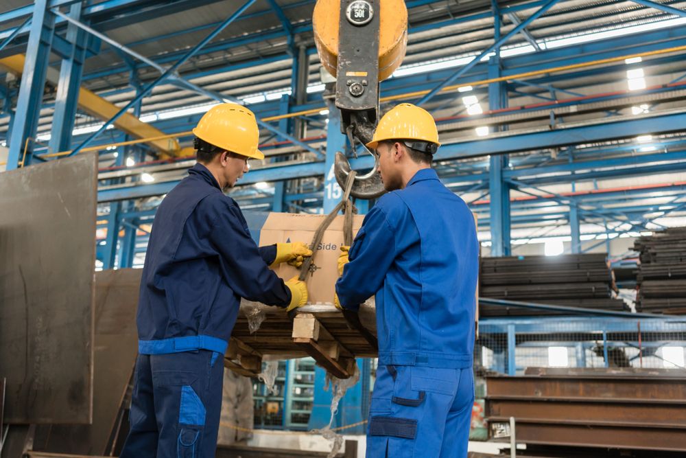 10 Tips for Safe Use of Material Handling Equipment