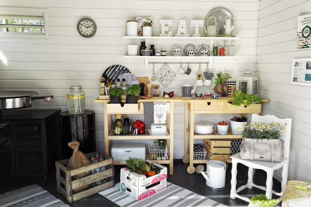 Home Improvement: Should You Hire a Pro or DIY?